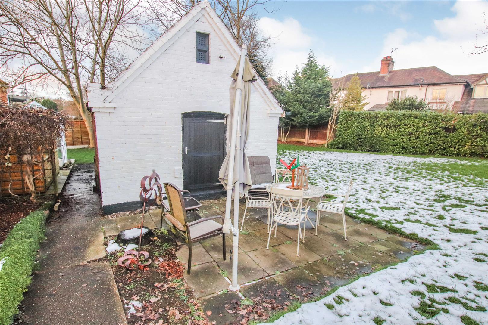 DETACHED BRICK GARAGE